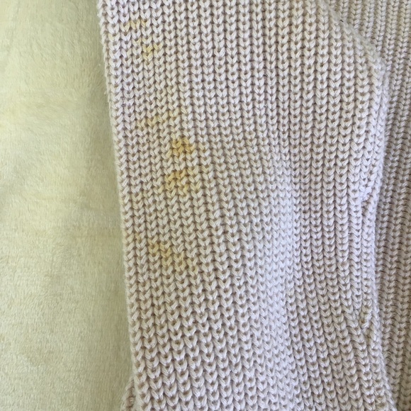 Kendall & Kylie Crop Sweater - Picture 3 of 4